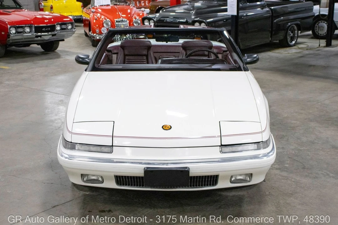 1990 Buick Reatta - Image 12 of 12