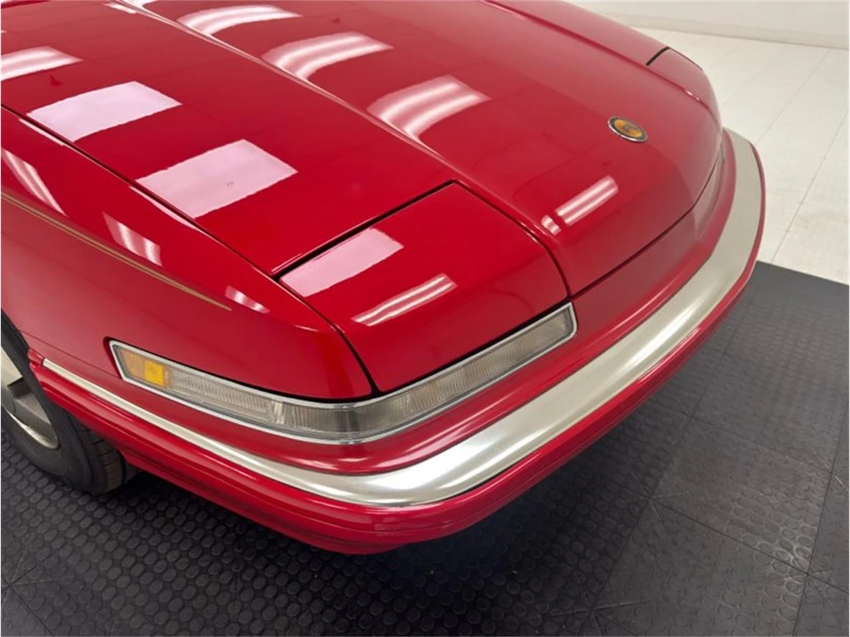 1990 Buick Reatta - Image 26 of 31