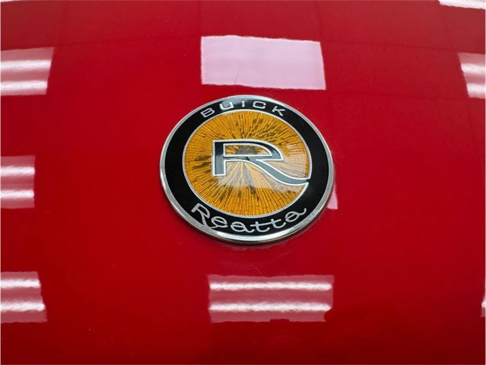 1990 Buick Reatta - Image 12 of 31