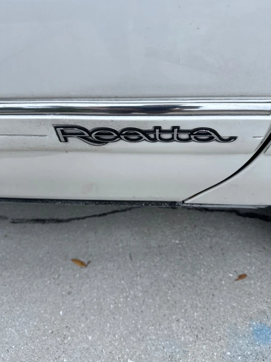 1990 Buick Reatta - Image 6 of 20
