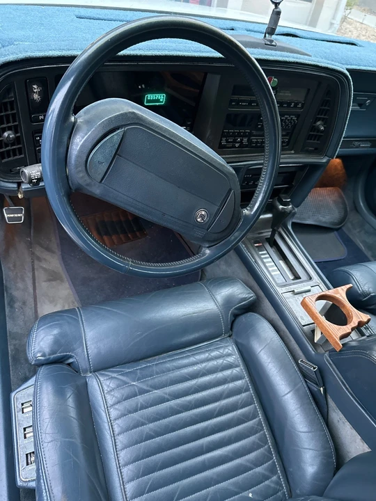 1990 Buick Reatta - Image 9 of 20