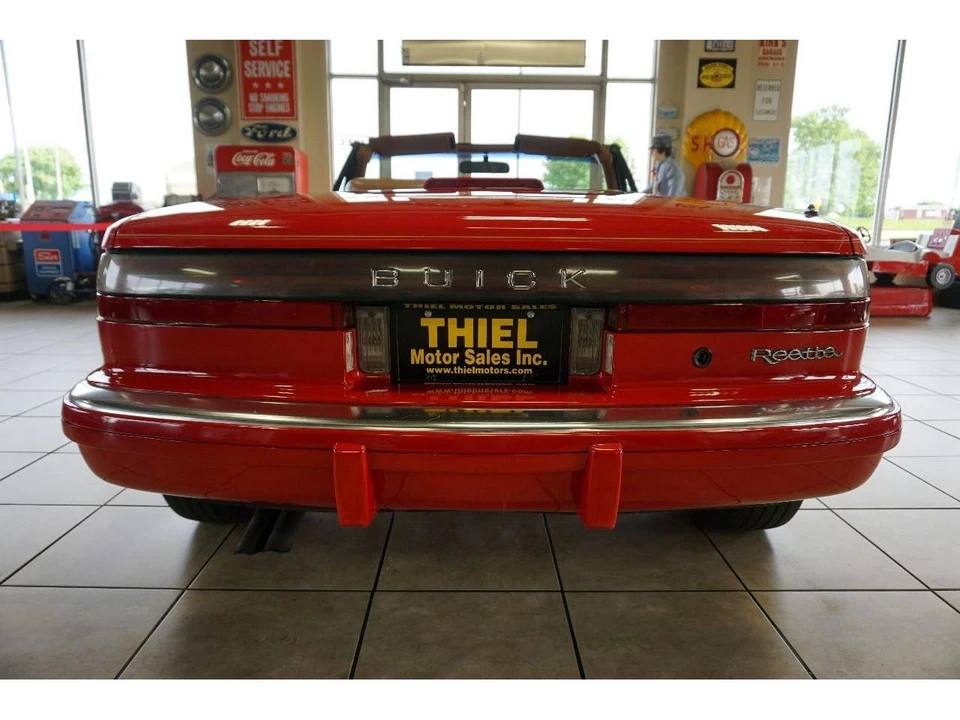 1990 Buick Reatta - Image 15 of 31