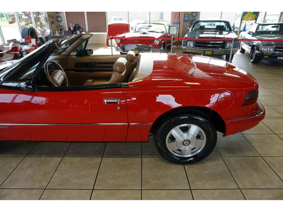 1990 Buick Reatta - Image 11 of 31