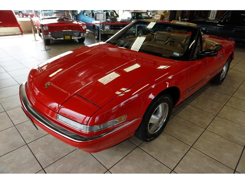 1990 Buick Reatta - Image 9 of 31