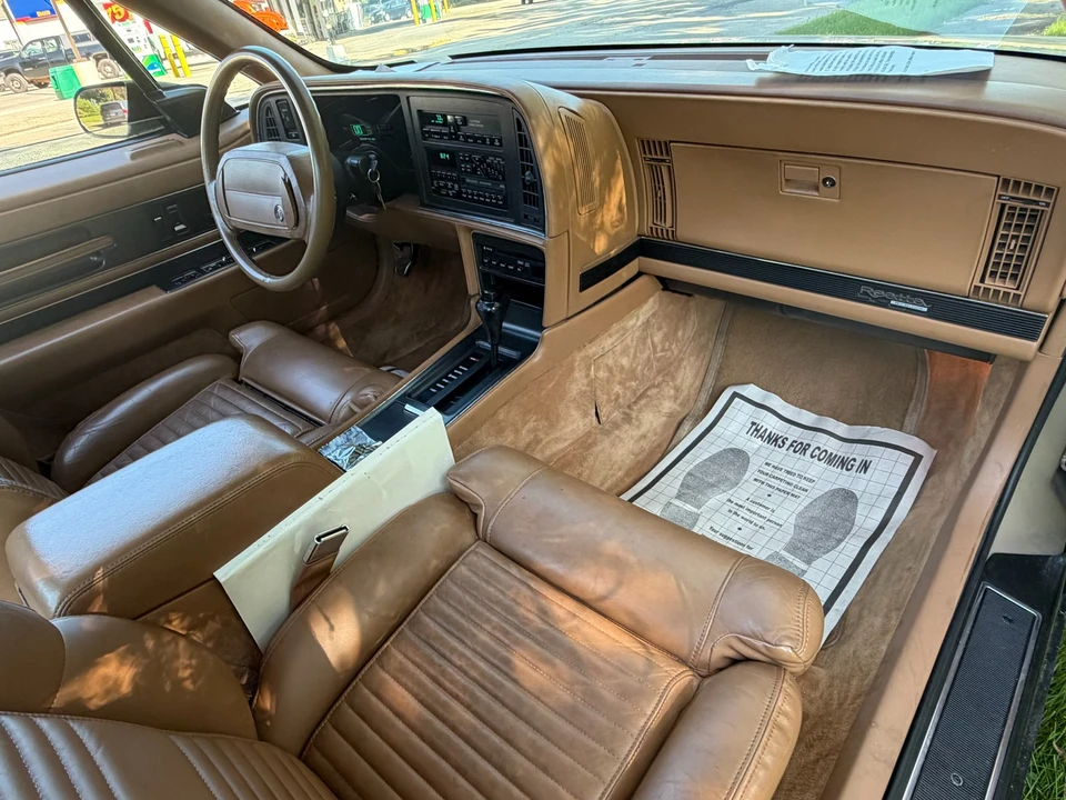 1990 Buick Reatta - Image 13 of 16