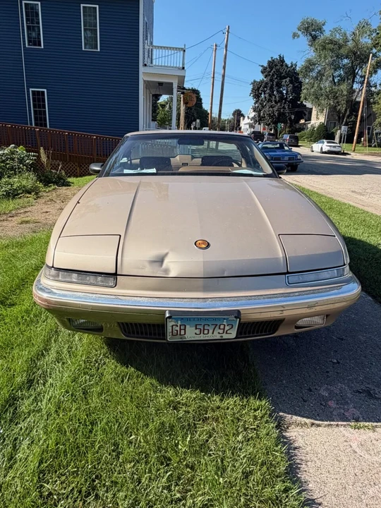 1990 Buick Reatta - Image 4 of 16