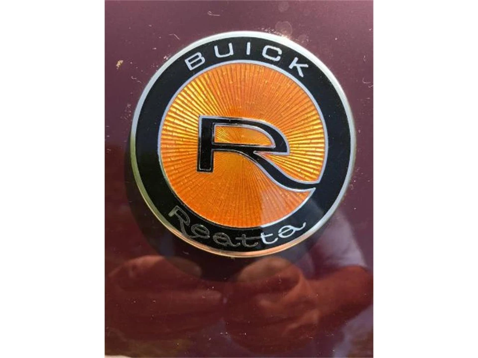1990 Buick Reatta - Image 18 of 18