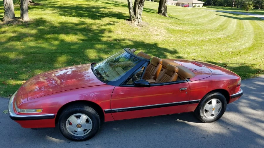 1990 Buick Reatta - Image 2 of 5