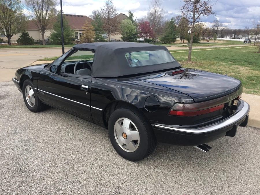 1990 Buick Reatta - Image 3 of 7