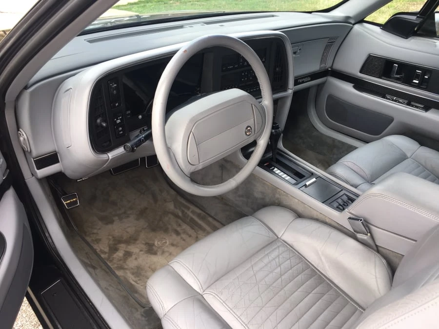 1990 Buick Reatta - Image 4 of 7