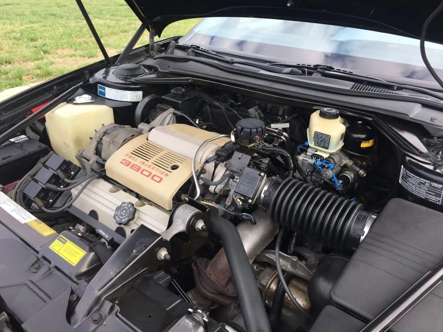 1990 Buick Reatta - Image 6 of 7