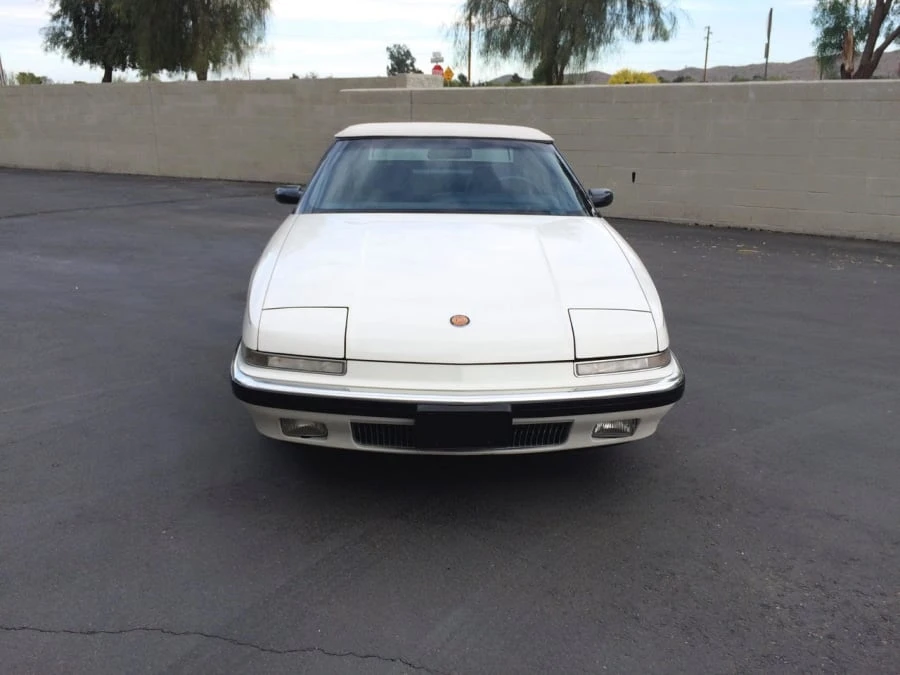 1990 Buick Reatta - Image 9 of 12