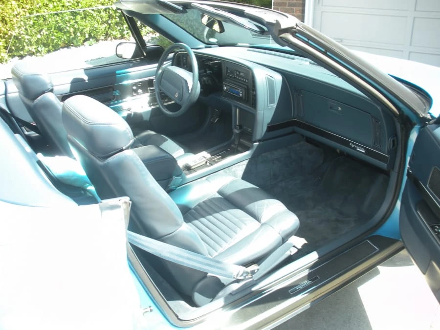 1990 Buick Reatta - Image 4 of 7