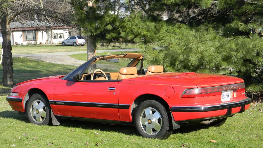 1990 Buick Reatta - Image 3 of 7