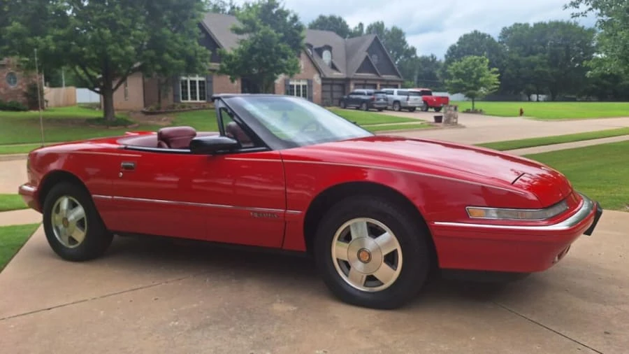 1990 Buick Reatta - Image 10 of 16