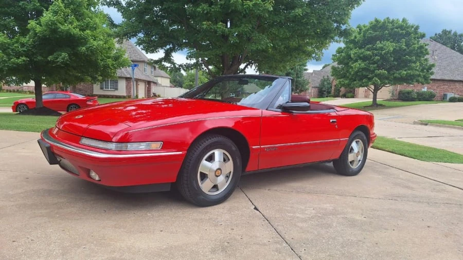 1990 Buick Reatta - Image 9 of 16