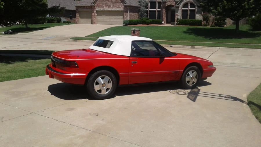 1990 Buick Reatta - Image 3 of 16