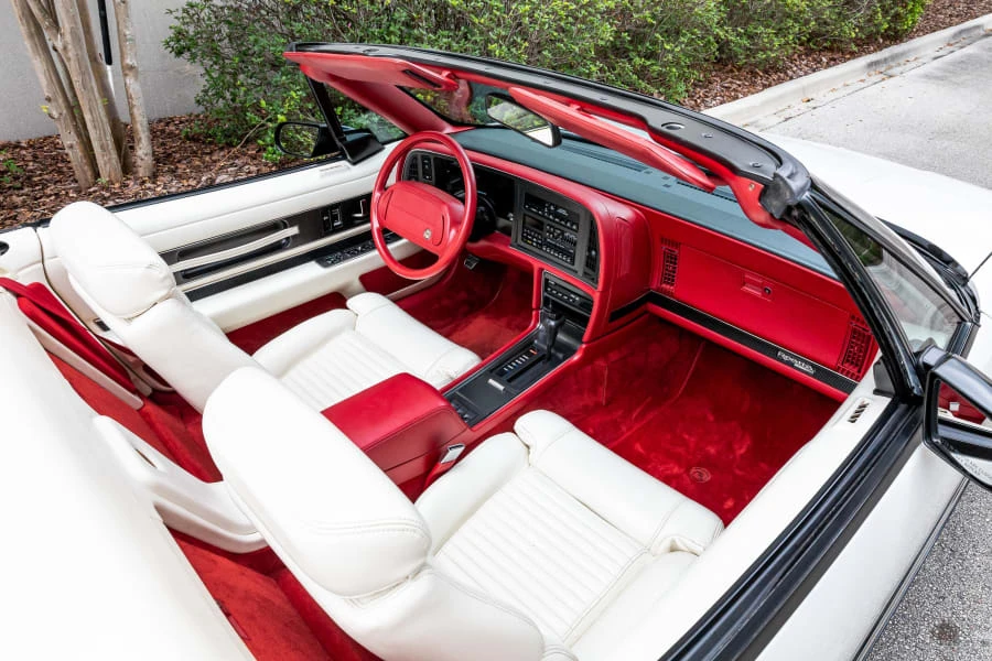 1990 Buick Reatta - Image 6 of 12