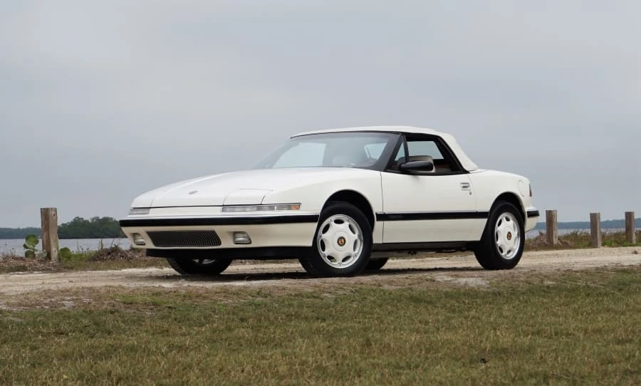 1990 Buick Reatta - Image 10 of 10