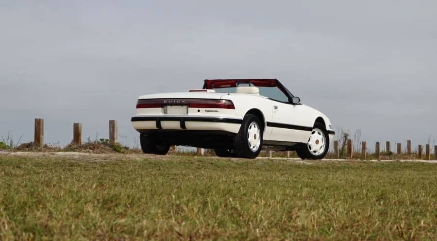 1990 Buick Reatta - Image 8 of 10