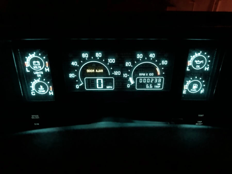 1990 Buick Reatta - Image 5 of 10
