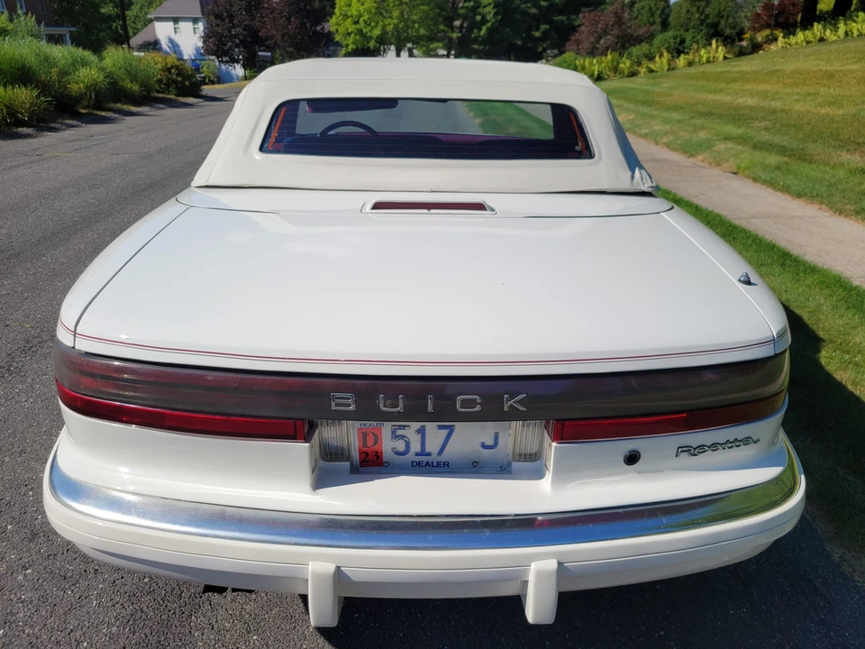 1990 Buick Reatta - Image 20 of 31