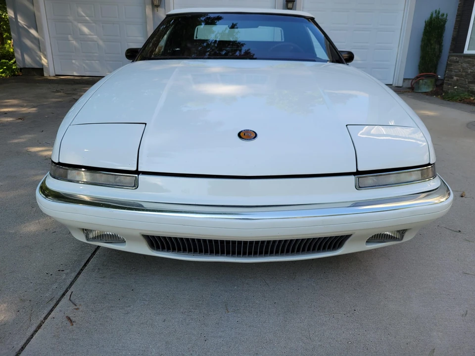 1990 Buick Reatta - Image 7 of 31