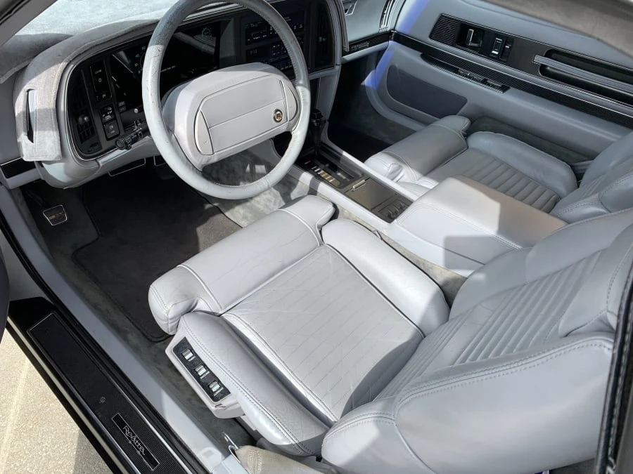 1990 Buick Reatta - Image 4 of 7