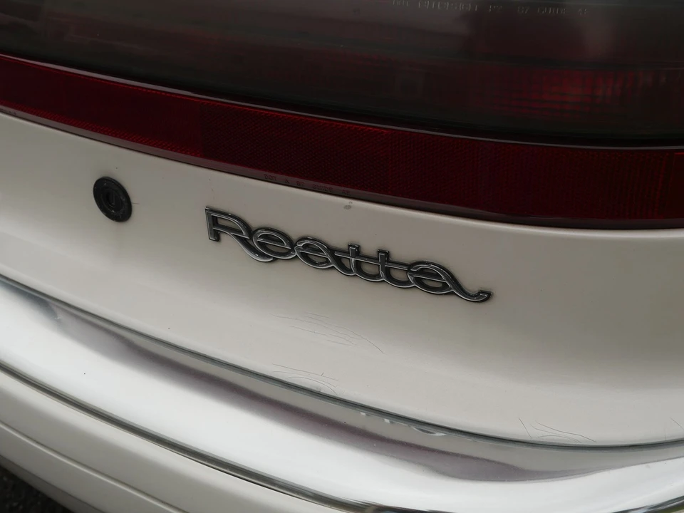 1990 Buick Reatta - Image 23 of 24