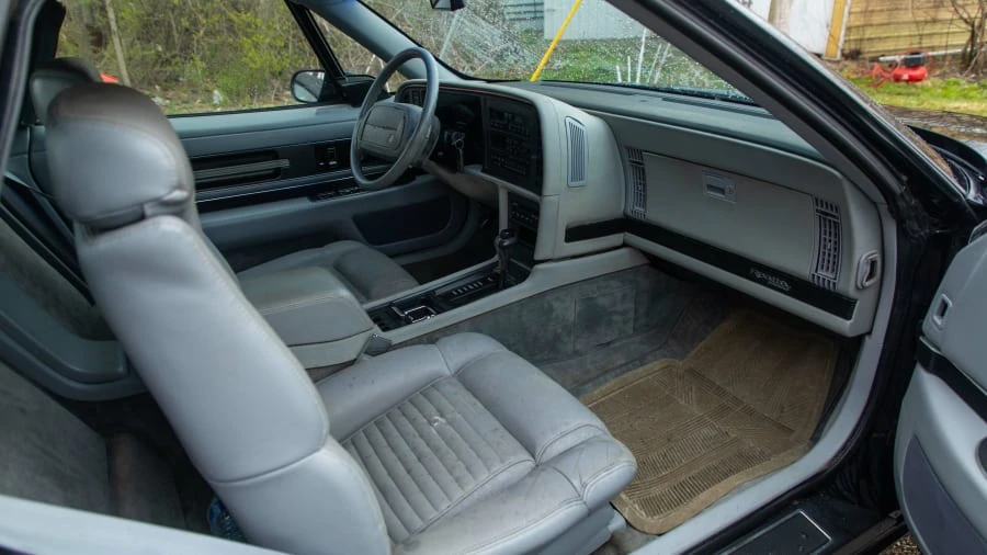 1990 Buick Reatta - Image 5 of 10