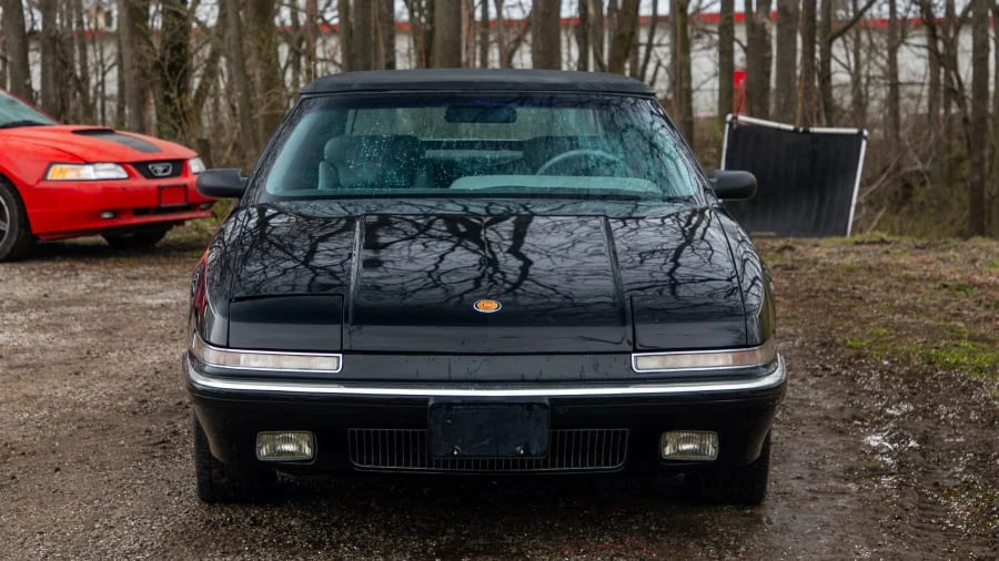 1990 Buick Reatta - Image 9 of 10