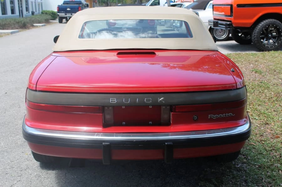 1990 Buick Reatta - Image 11 of 12