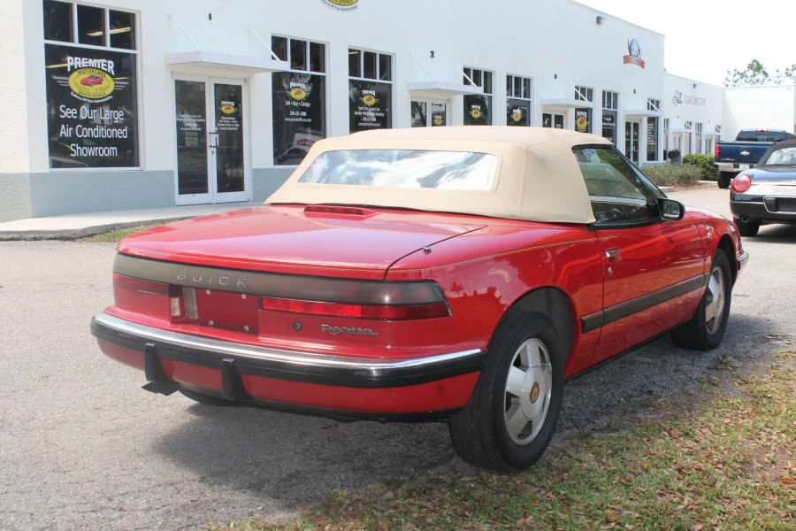 1990 Buick Reatta - Image 3 of 12