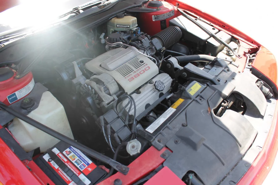 1990 Buick Reatta - Image 10 of 12