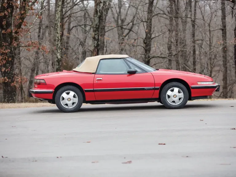 1990 Buick Reatta - Image 19 of 22