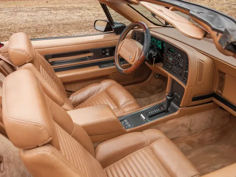 1990 Buick Reatta - Image 10 of 22