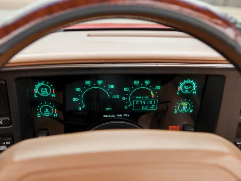 1990 Buick Reatta - Image 11 of 22
