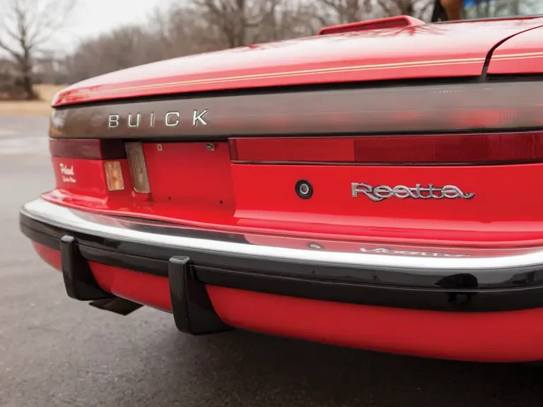 1990 Buick Reatta - Image 15 of 22