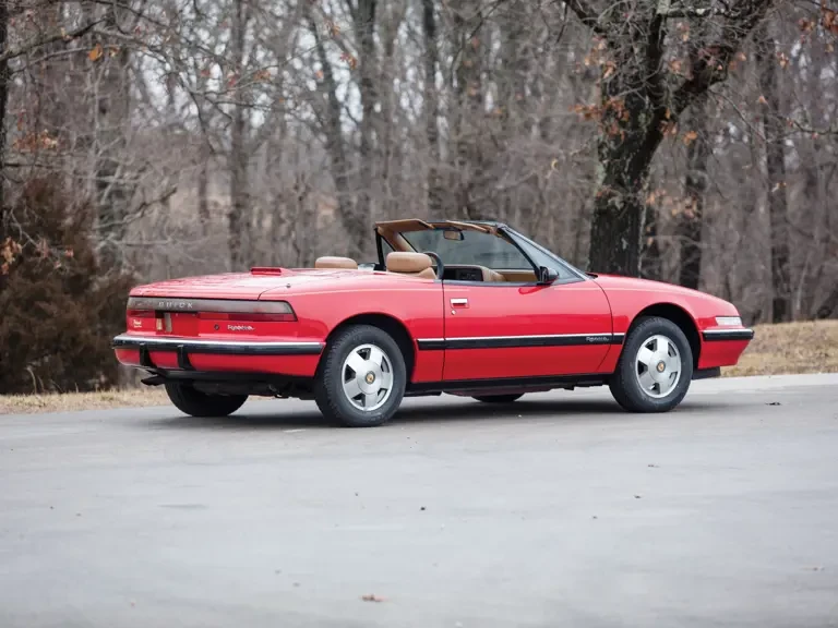 1990 Buick Reatta - Image 18 of 22