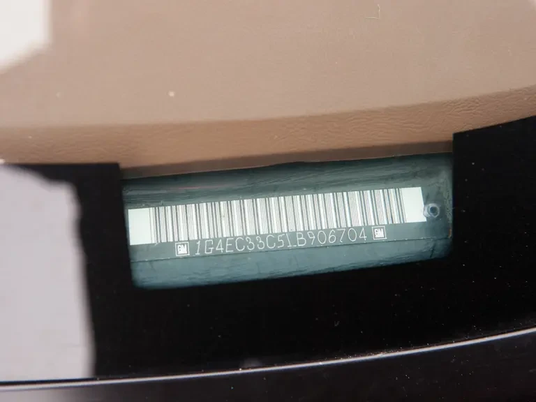 1990 Buick Reatta - Image 21 of 22