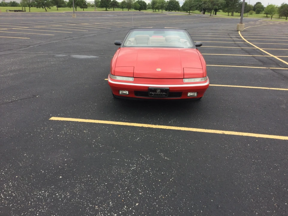 1990 Buick Reatta - Image 5 of 31