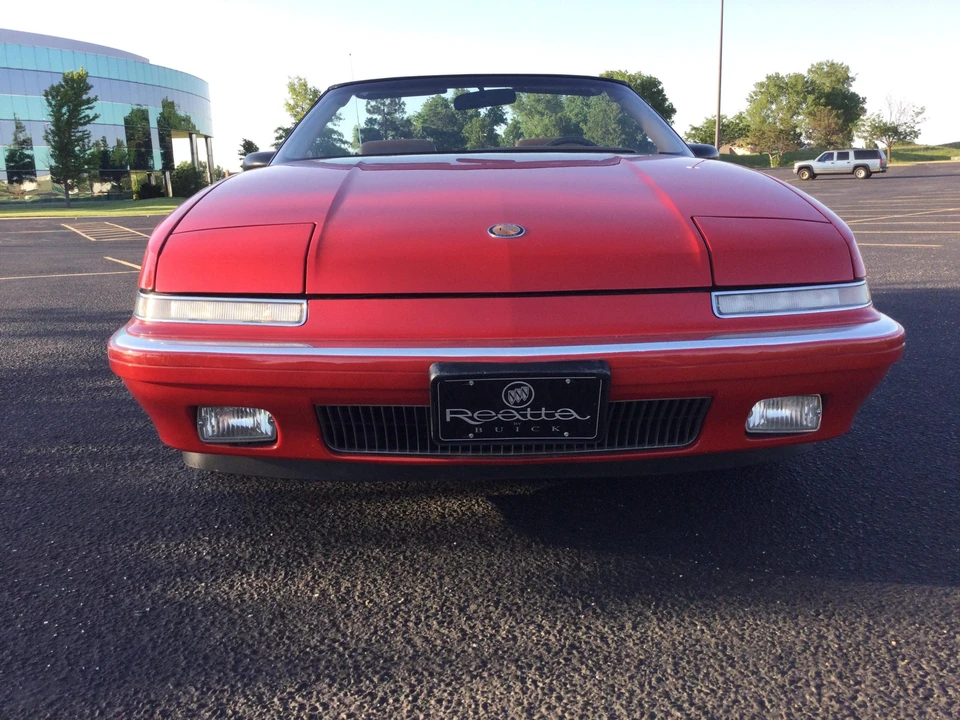 1990 Buick Reatta - Image 6 of 31