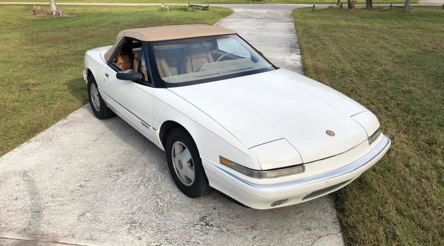 1990 Buick Reatta - Image 9 of 12