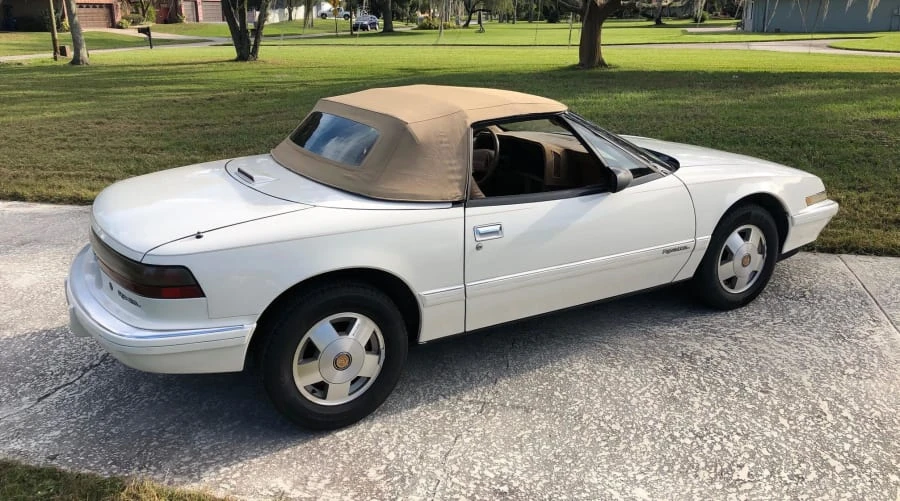 1990 Buick Reatta - Image 10 of 12