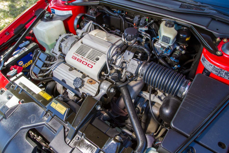 1990 Buick Reatta - Image 8 of 12