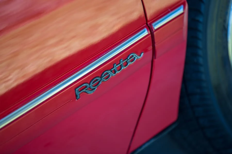 1990 Buick Reatta - Image 11 of 12