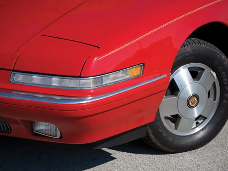 1990 Buick Reatta - Image 4 of 8