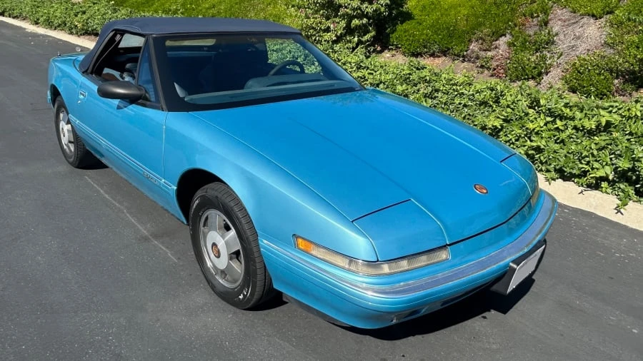 1990 Buick Reatta - Image 6 of 12
