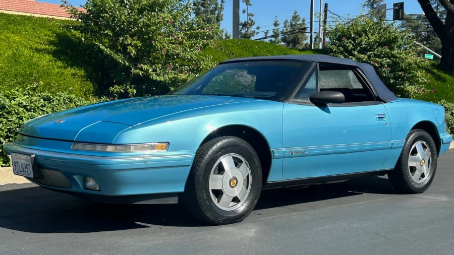 1990 Buick Reatta - Image 8 of 12