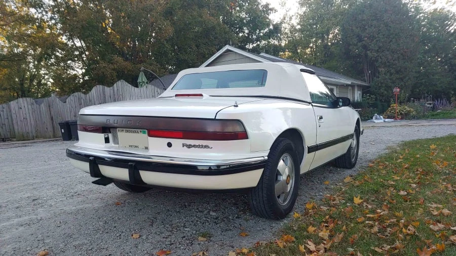 1990 Buick Reatta - Image 4 of 7
